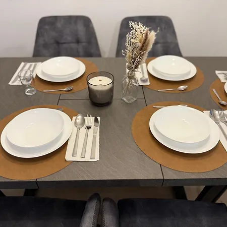 3-zimmerwohnung & 3 Min Zur Strassenbahn Apartment Leonding