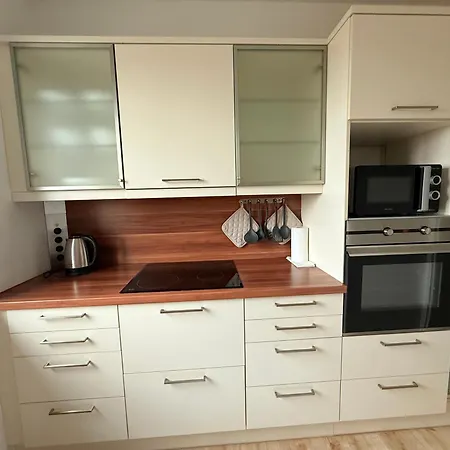 3-zimmerwohnung & 3 Min Zur Strassenbahn