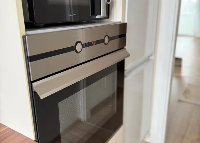 شقة 3-zimmerwohnung & 3 Min Zur Strassenbahn ليوندنغ