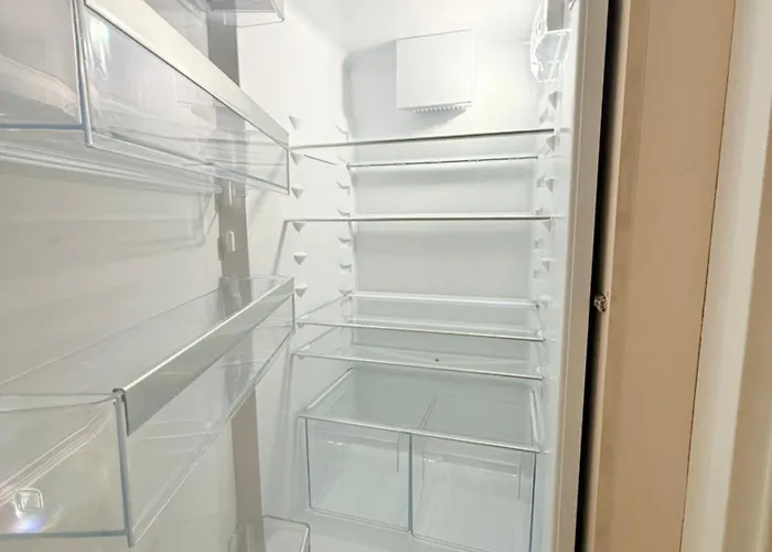 3-zimmerwohnung & 3 Min Zur Strassenbahn ليوندنغ