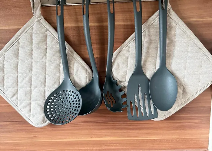 3-zimmerwohnung & 3 Min Zur Strassenbahn * ليوندنغ