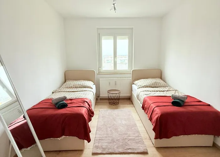 Apartament 3-zimmerwohnung & 3 Min Zur Strassenbahn *